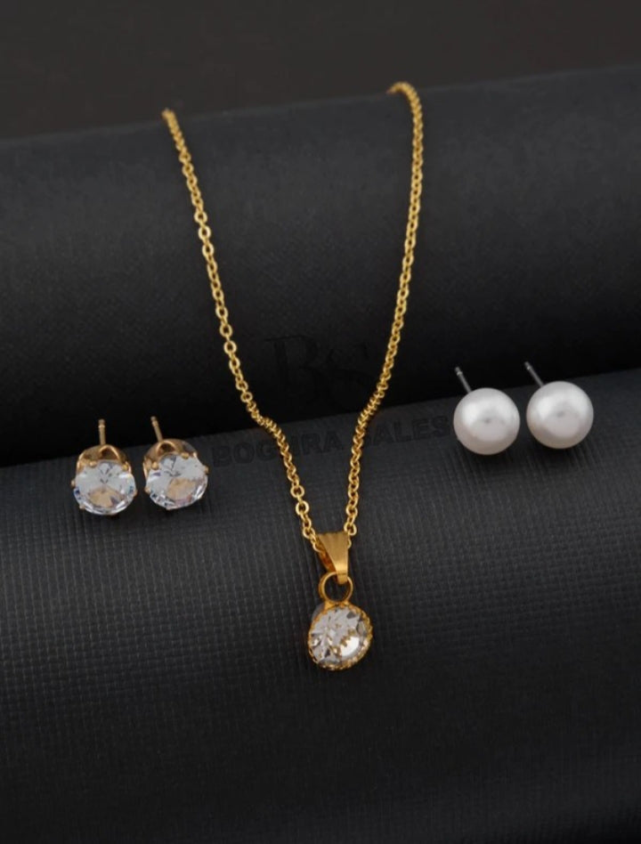 Elegant Necklace and Earrings Gold